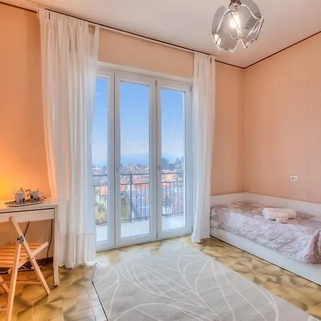 Zio Enry Terrace In Orta - Happy Appartamento Armeno